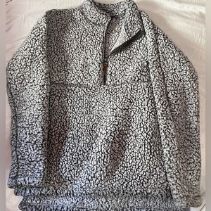 Fuzzy gray pull over